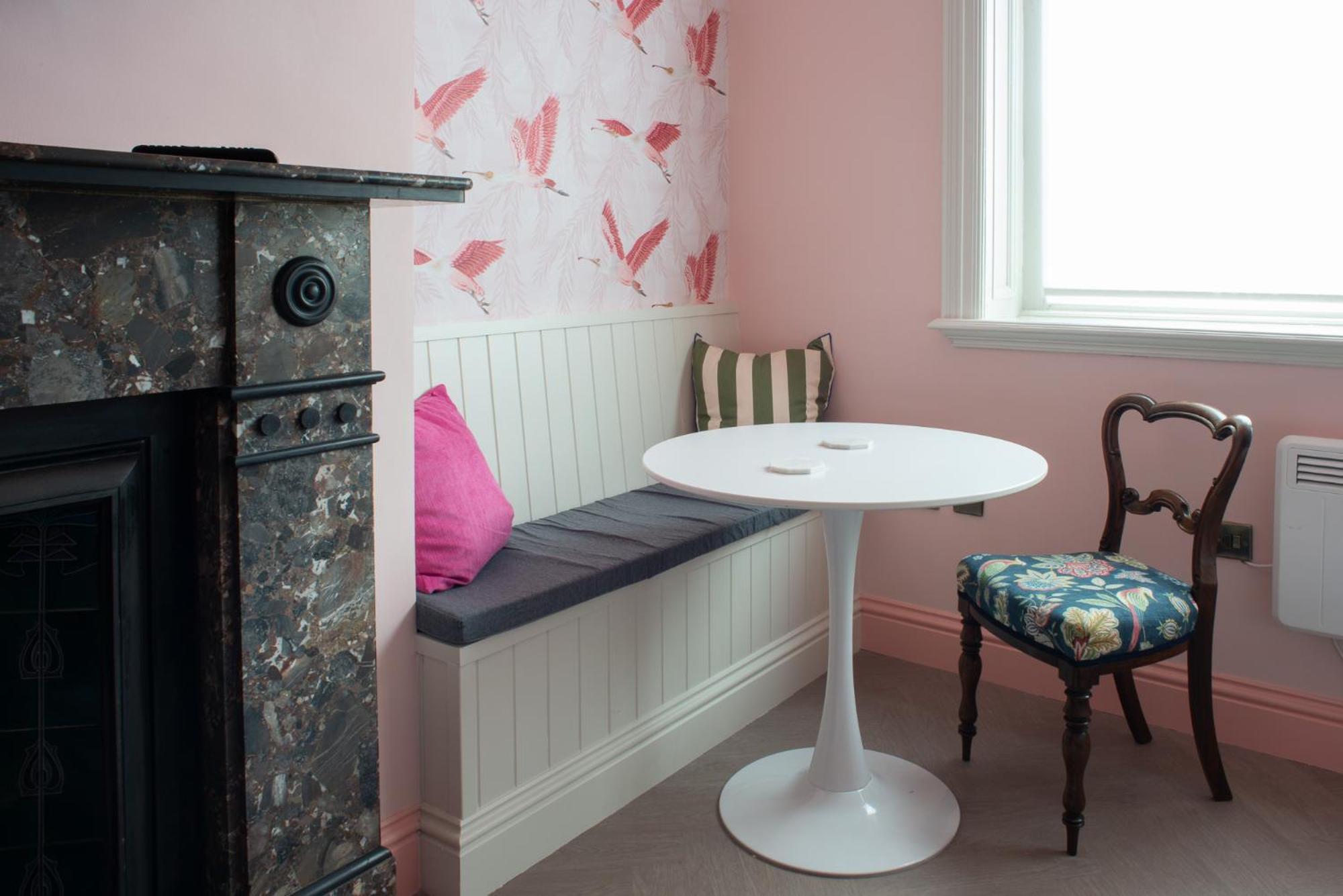 Arlington House Hotel - Self Check-In Suites Вулер Экстерьер фото