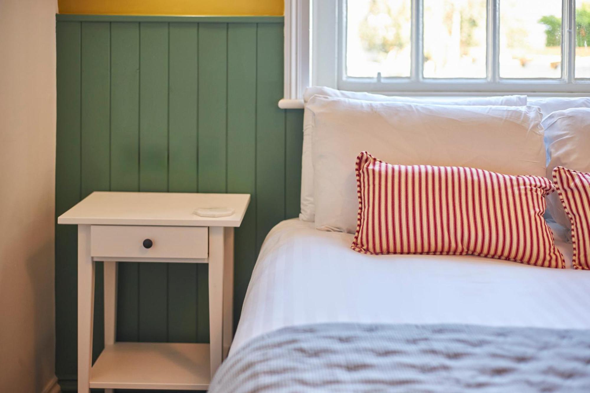 Arlington House Hotel - Self Check-In Suites Вулер Экстерьер фото